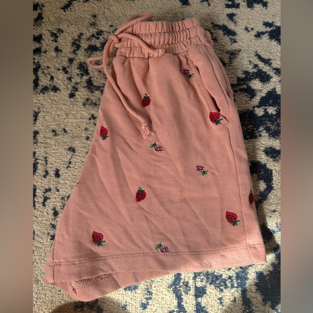 Lou & Grey Strawberry Shorts